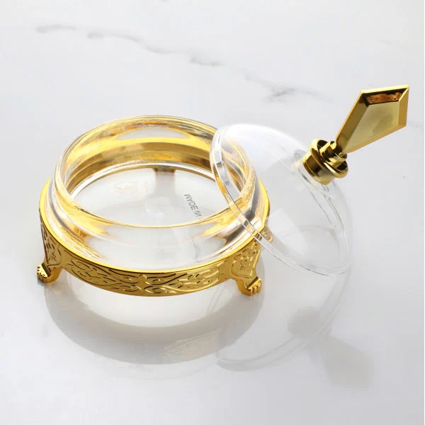 تمرية الصولجان، لون ذهبي وشفاف