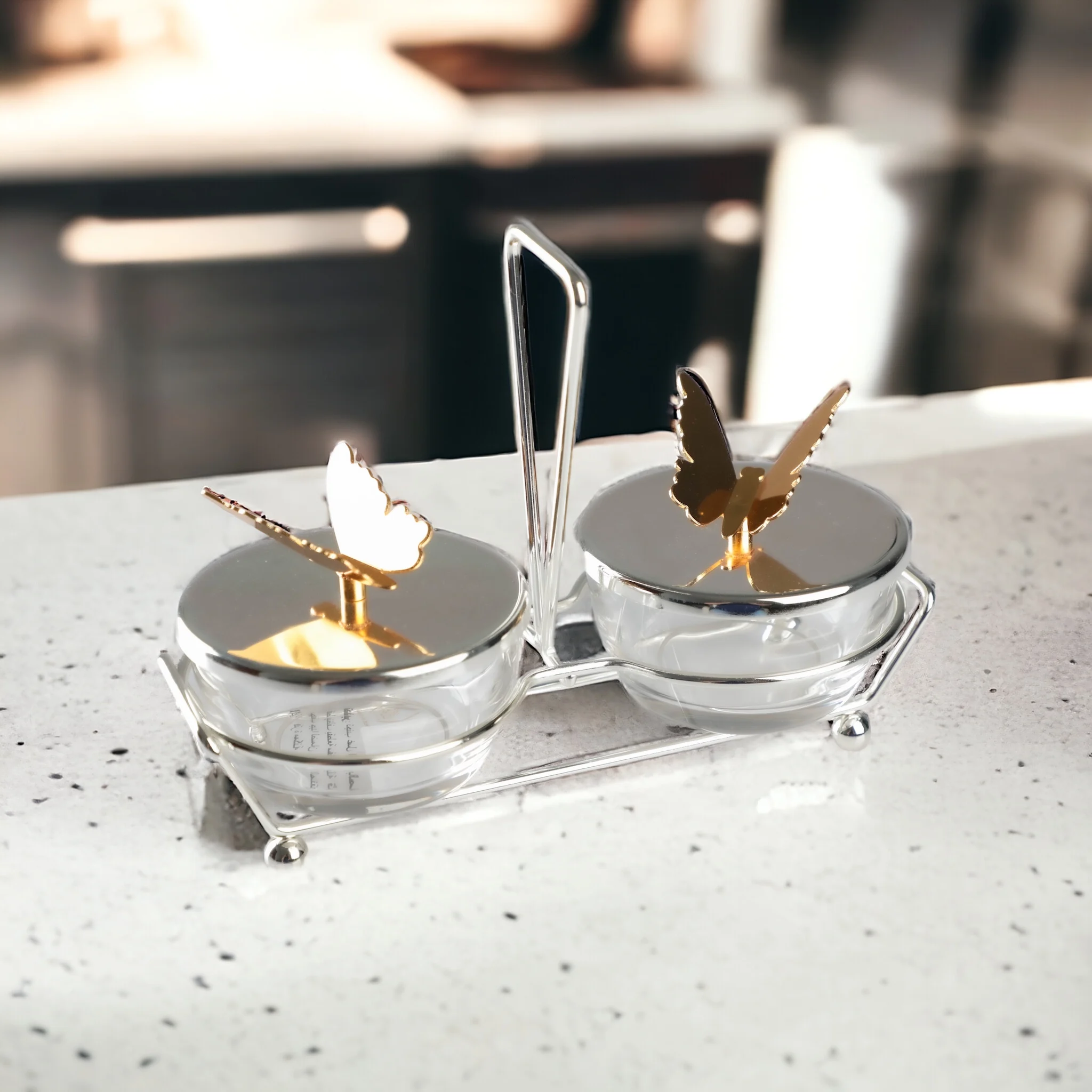 طقم تمرية الفراشة 2 حبة مع حامل من سوليتير